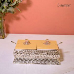 Pair of ceramic Bowl with Beige Wooden Top & Spoons